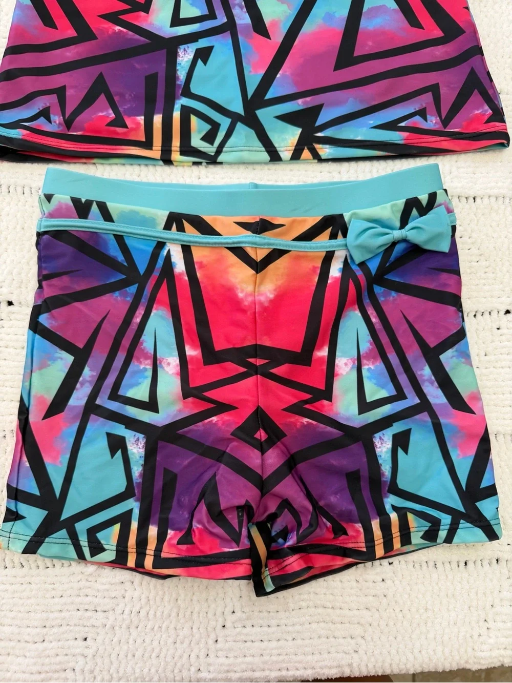 Girls 2-Piece Tankini Swimsuit Set Size 15T Colorful Geometric Swimwear